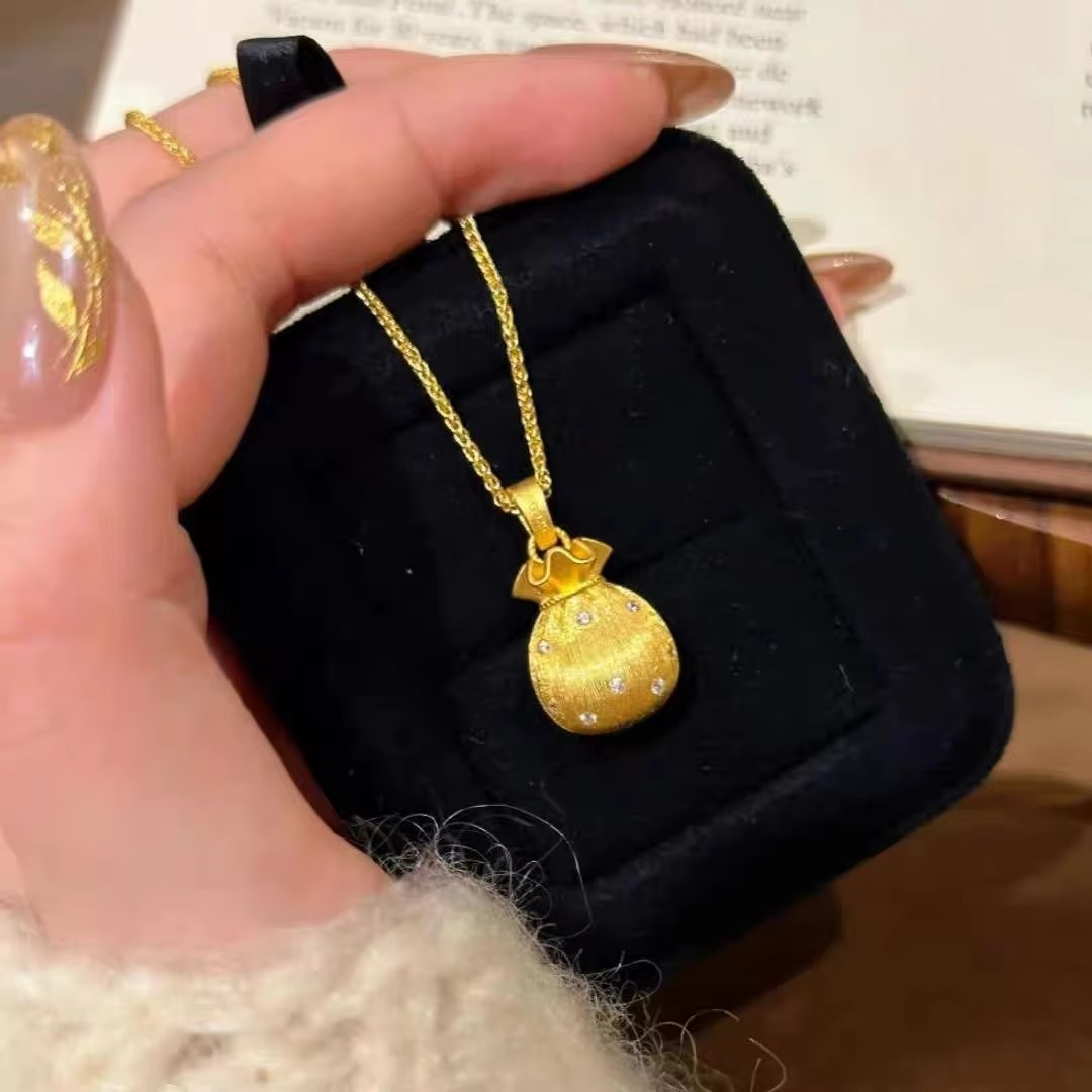 9999 point diamond small lucky bag necklace for women's ancient clavicle chain high-end light luxury gold pendant sweater chain