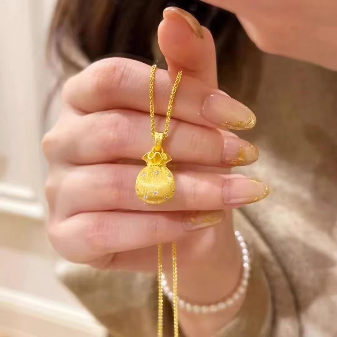 9999 point diamond small lucky bag necklace for women's ancient clavicle chain high-end light luxury gold pendant sweater chain