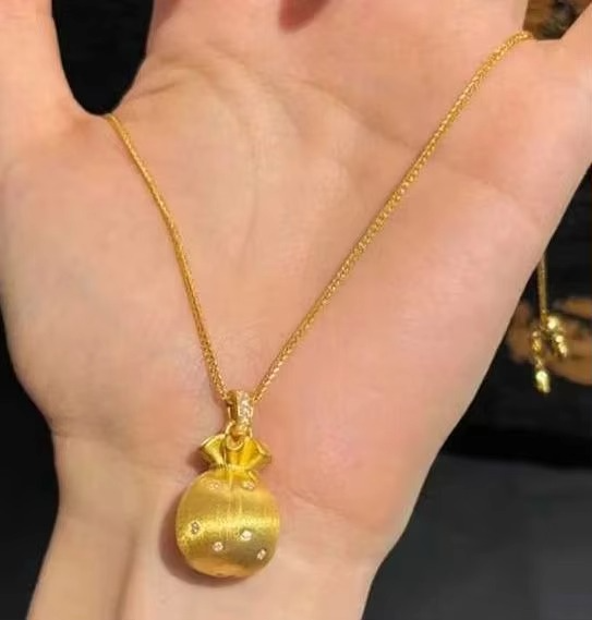 9999 point diamond small lucky bag necklace for women's ancient clavicle chain high-end light luxury gold pendant sweater chain
