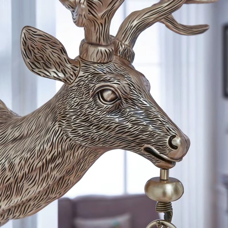 High-End Christmas Gift Metal Deer Head Design Double-Sided Wall Clock for Luxury Hotels Villas Living Rooms Dining Rooms