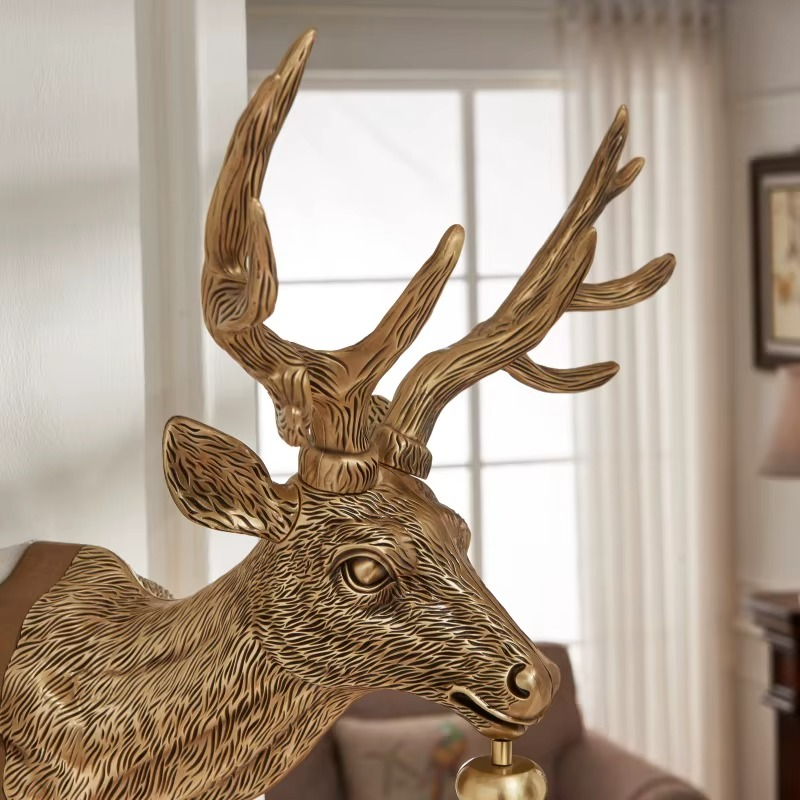 High-End Christmas Gift Metal Deer Head Design Double-Sided Wall Clock for Luxury Hotels Villas Living Rooms Dining Rooms
