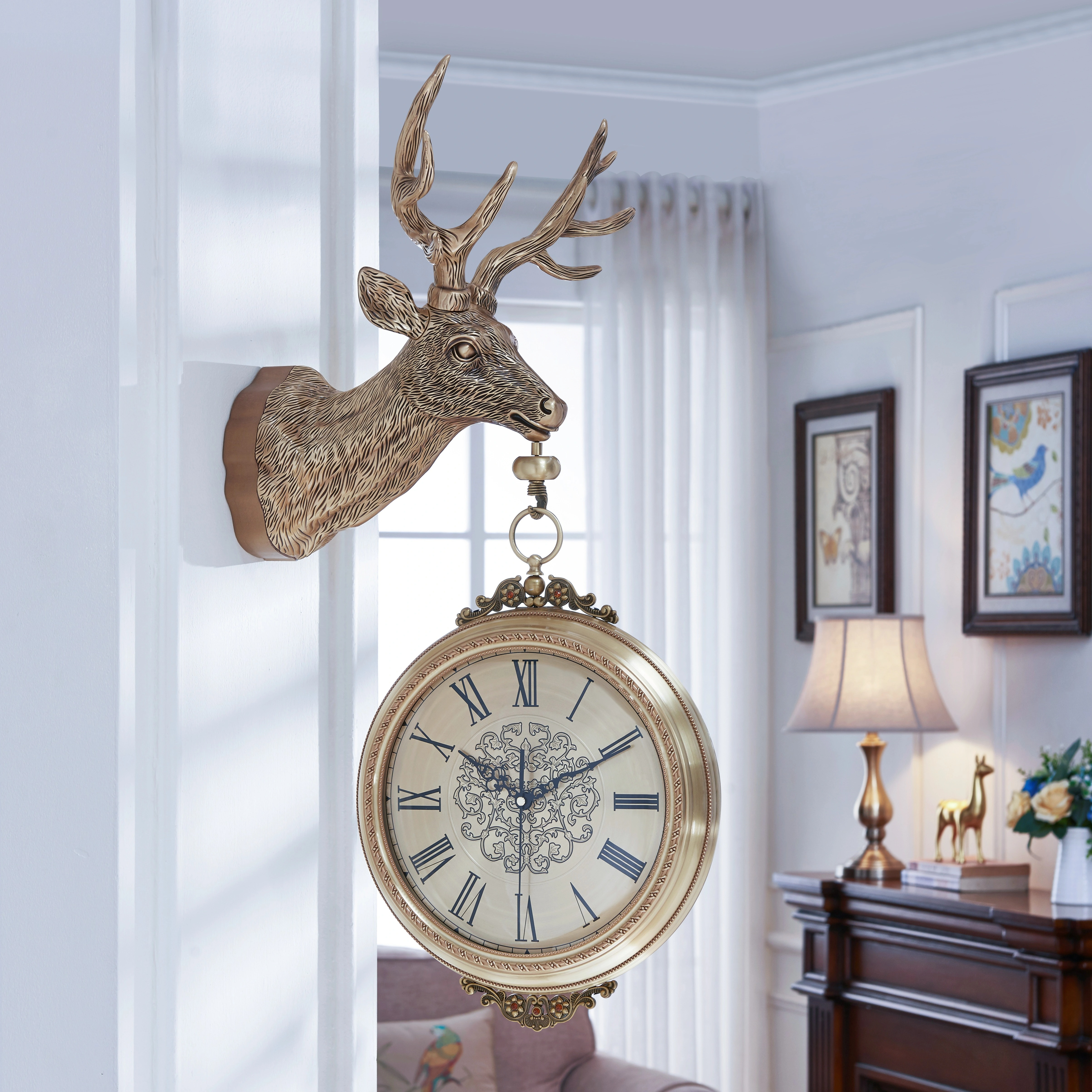 High-End Christmas Gift Metal Deer Head Design Double-Sided Wall Clock for Luxury Hotels Villas Living Rooms Dining Rooms