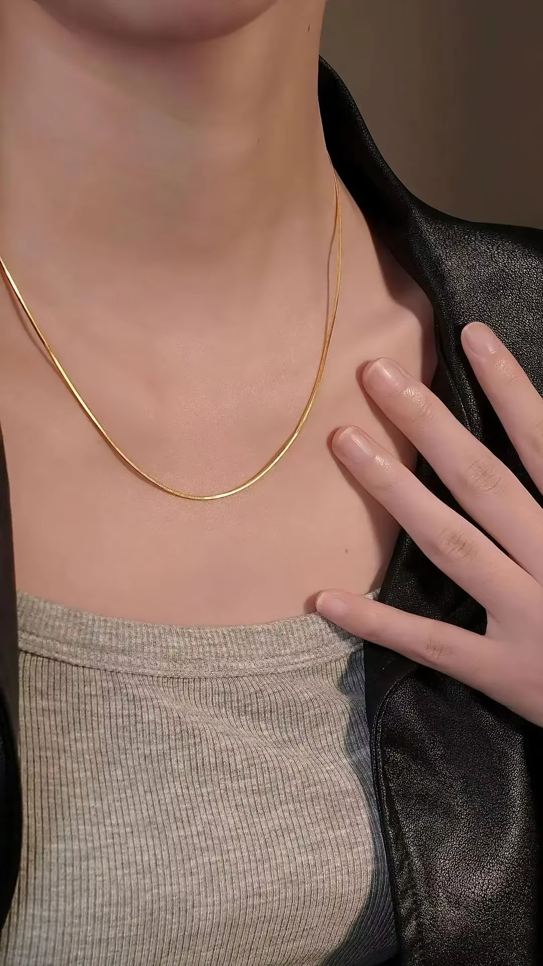 24K 9999 Pure Gold Yellow Gold Snake Bone Chain Necklace, Simple Design for Temperament - enhancing Clavicle Look