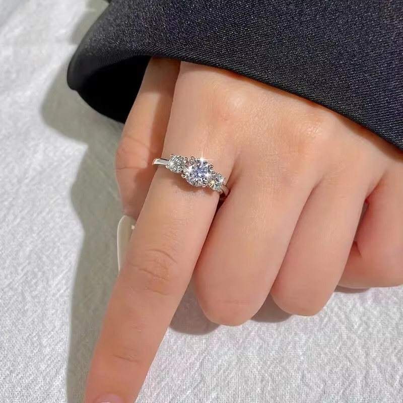 RAPRGOLD 925 Silver Ladies Fashion Engagement Rings Round Cut 6.5mm/8mm Moissanite Three Stone Ring for Women Wedding Jewelry