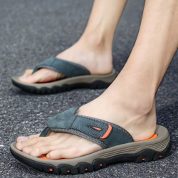 New Summer Men's Slippers Breathable Luxury Men Sandals Beach Classics Genuine Leather Mens Slippers Outdoor Men's Flip Flops