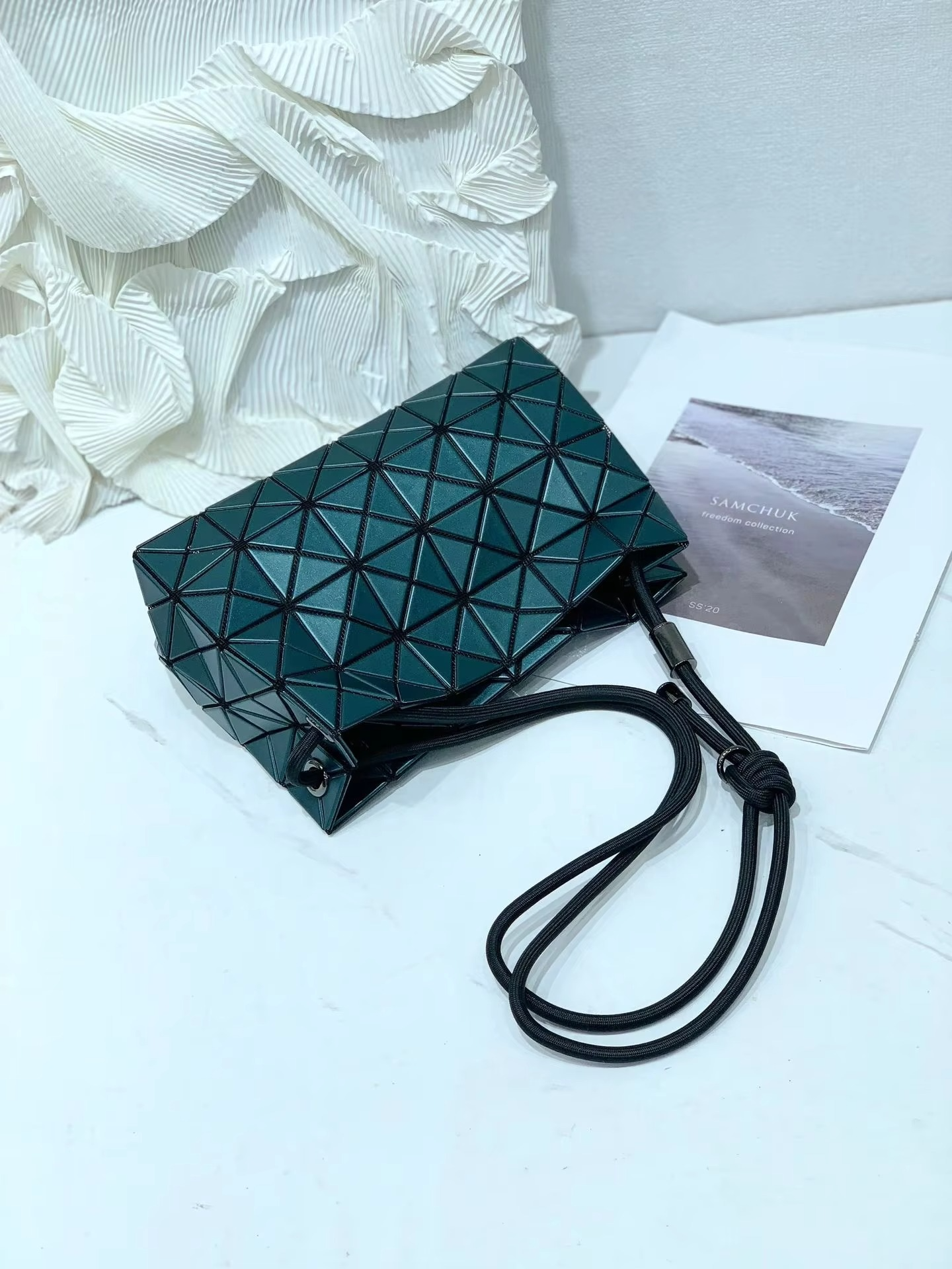 2025 New Women's Geometric Tofu Pillow Buet Bag Single oulder Bag Dstring Versatile Buet Bag Ladies Satchel Handbag