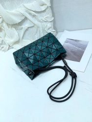 2025 New Women's Geometric Tofu Pillow Buet Bag Single oulder Bag Dstring Versatile Buet Bag Ladies Satchel Handbag