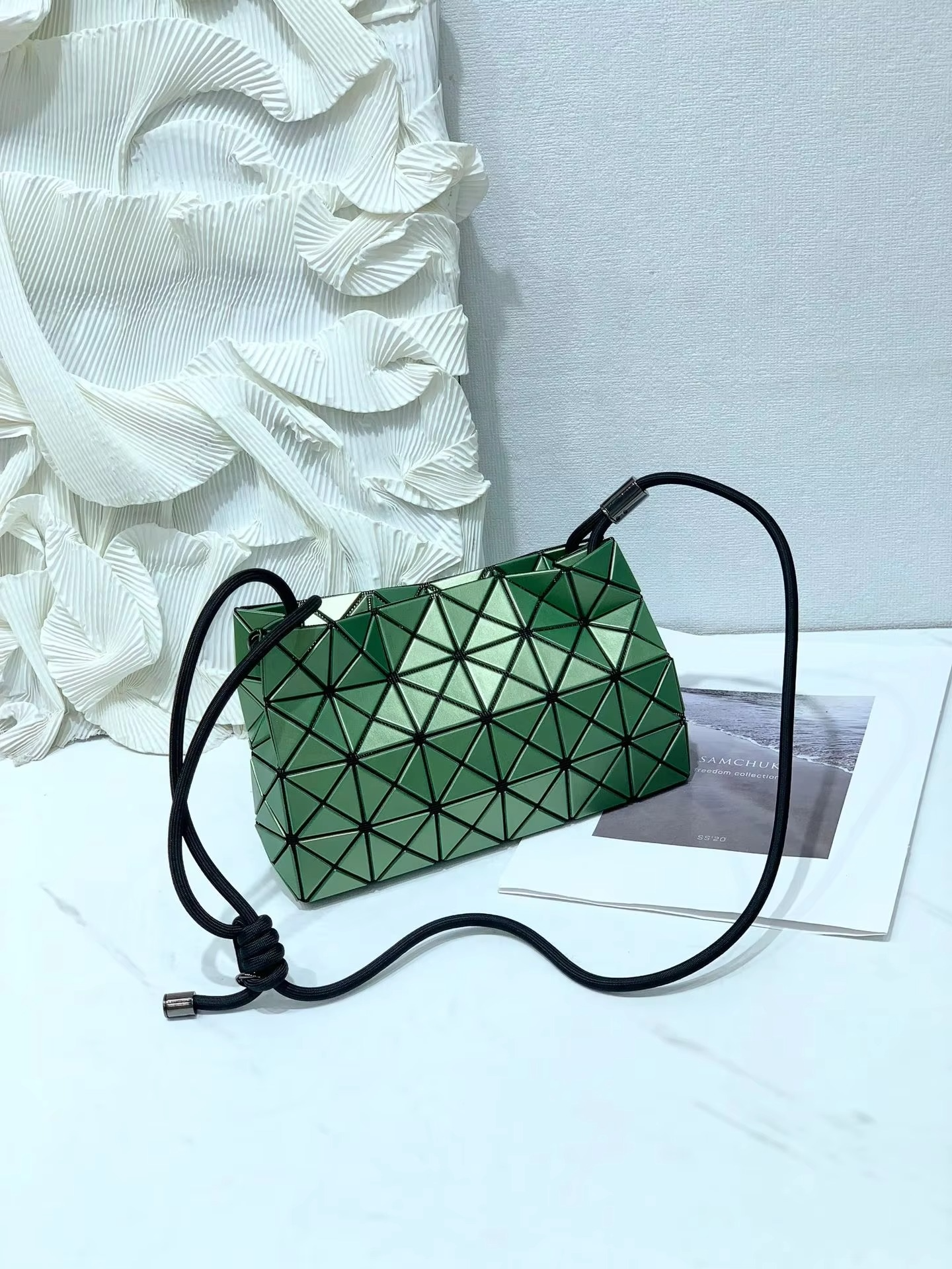 2025 New Women's Geometric Tofu Pillow Buet Bag Single oulder Bag Dstring Versatile Buet Bag Ladies Satchel Handbag