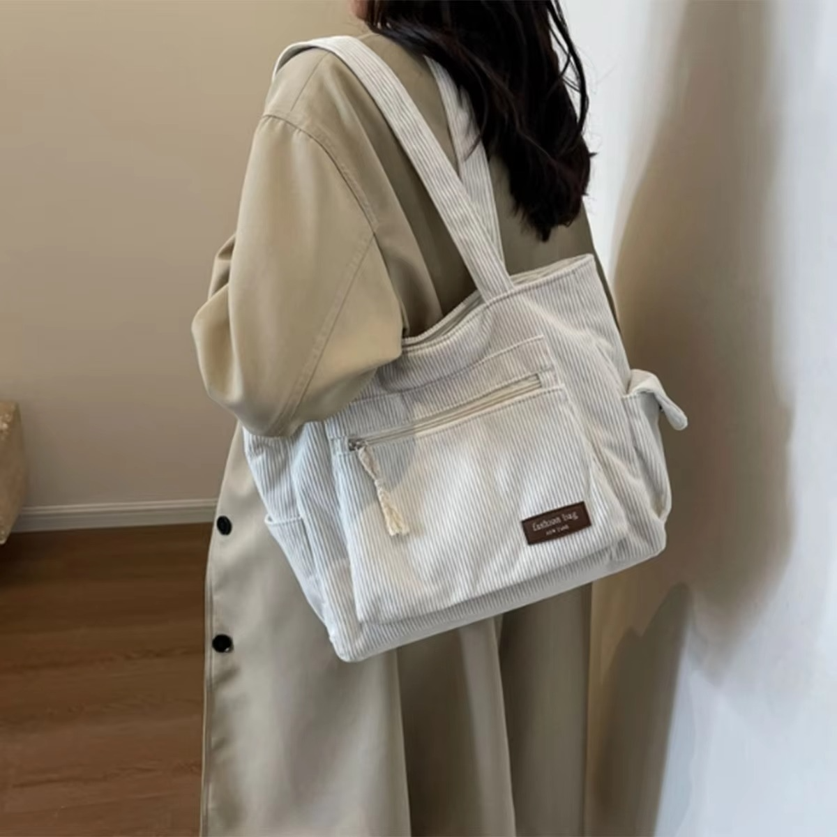 Solid color corduroy bag girls Tote bag with a large capacity commuter fashion shoulder bag